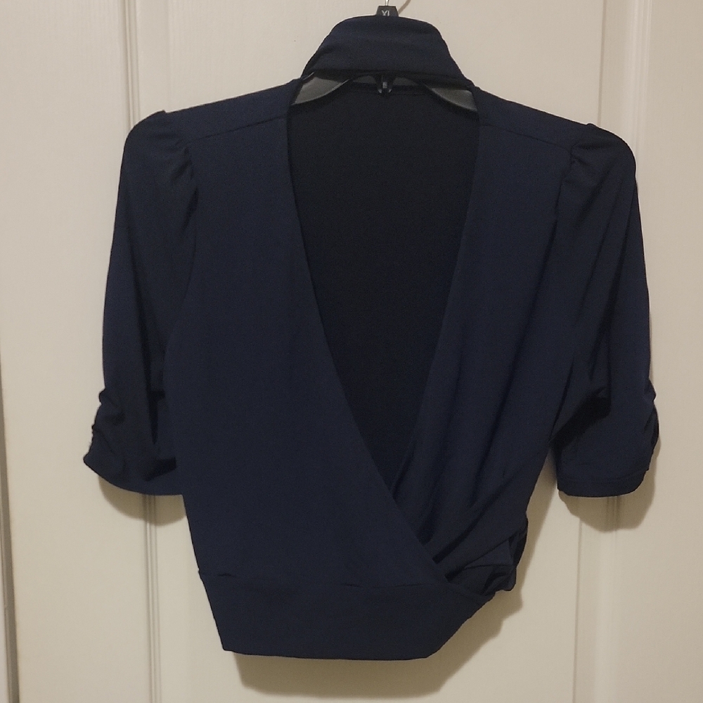 HALARA XL Navy Blue Wrap Shirt. New Without Tag